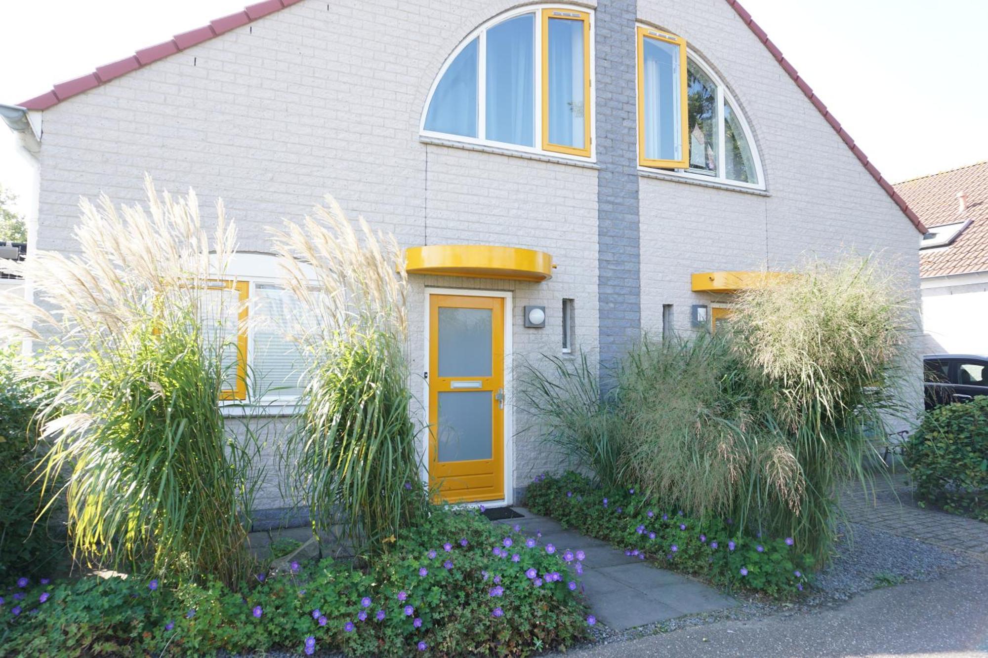 Vakantiehuis Kustverhuur, Soleil 24 *